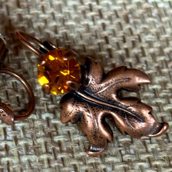 Leaf Earring with Swarovski Crystal - NWT - Picture 3 of 5